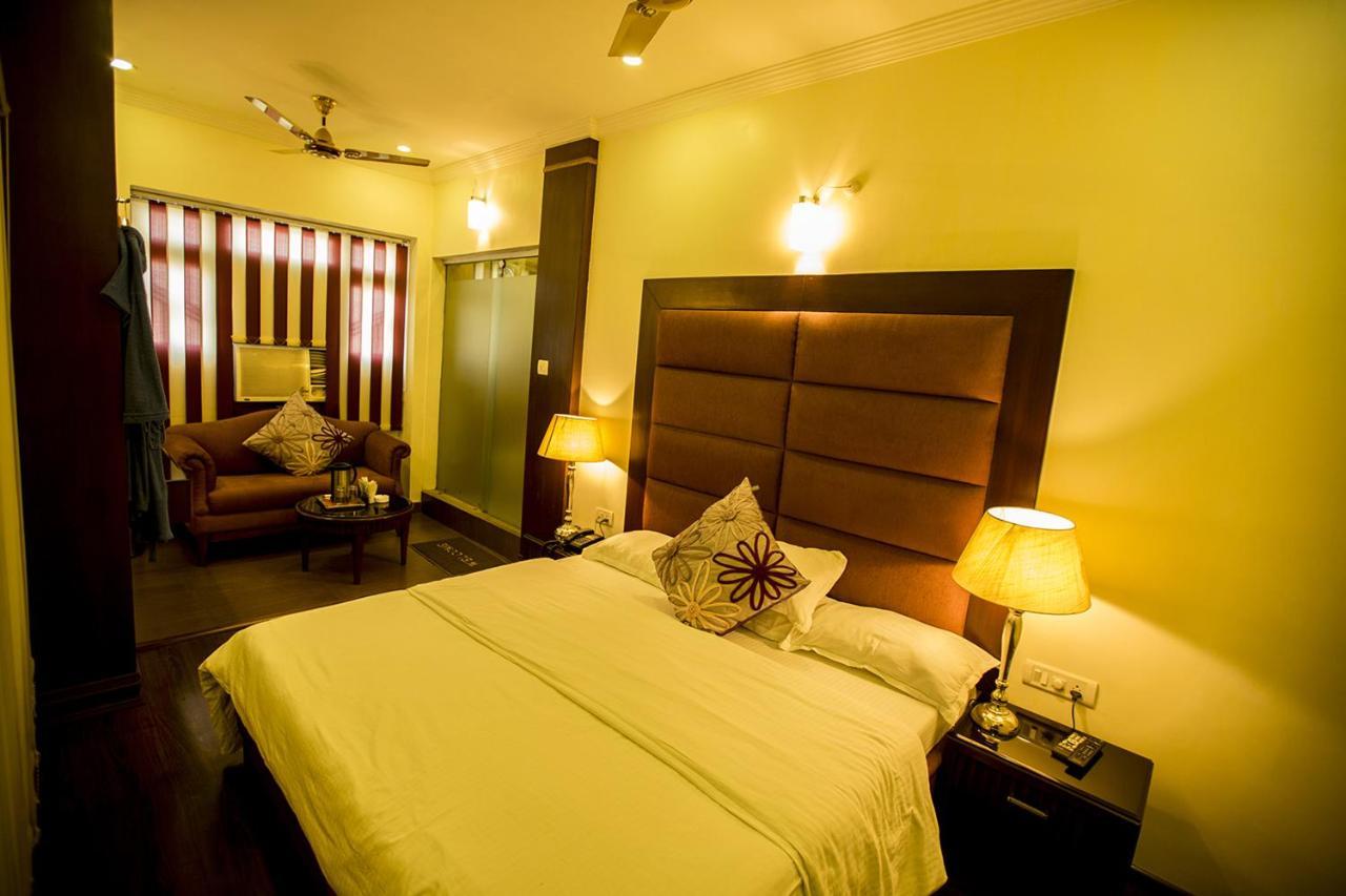Deep Hotel Lucknow Dış mekan fotoğraf